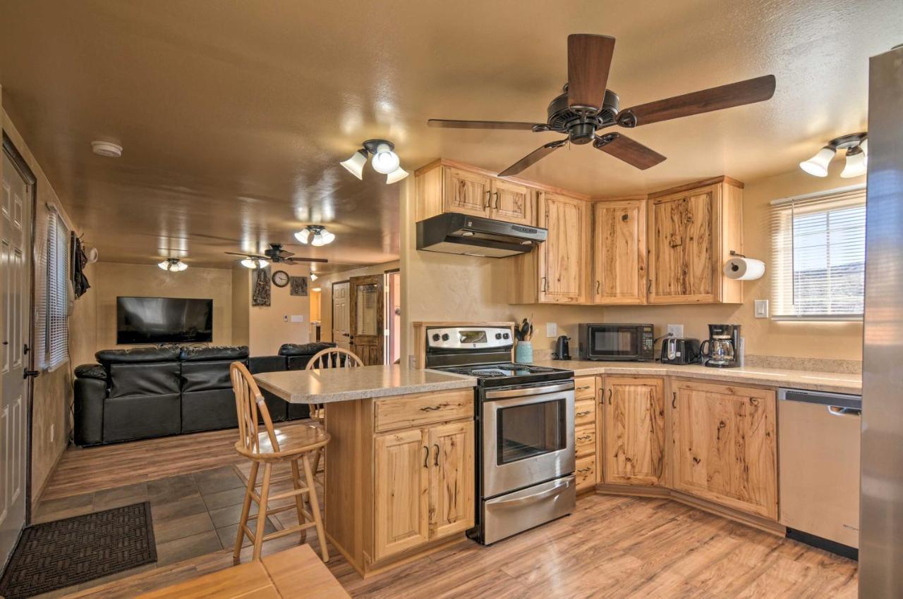 Cozy Home With Canyon Views 2 Mi To Grand Staircase Henrieville Exteriör bild