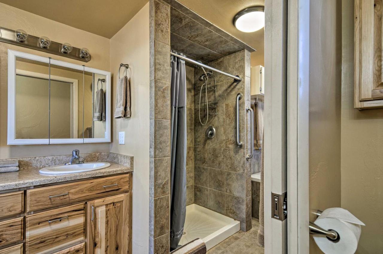 Cozy Home With Canyon Views 2 Mi To Grand Staircase Henrieville Exteriör bild