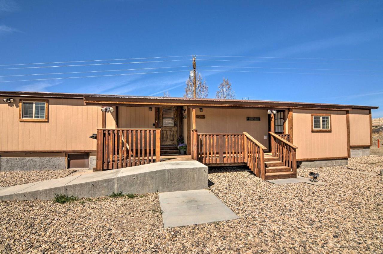 Cozy Home With Canyon Views 2 Mi To Grand Staircase Henrieville Exteriör bild