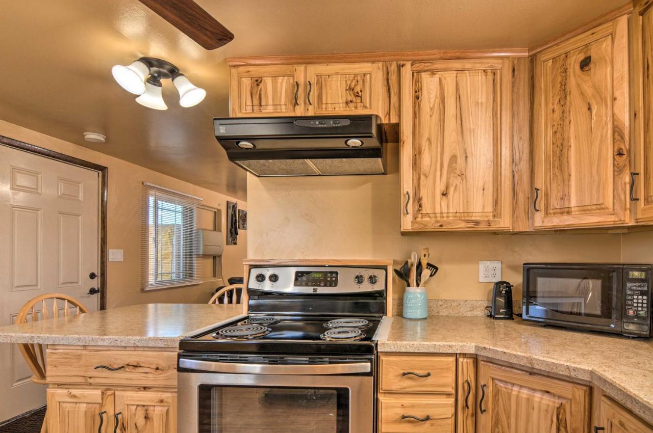 Cozy Home With Canyon Views 2 Mi To Grand Staircase Henrieville Exteriör bild