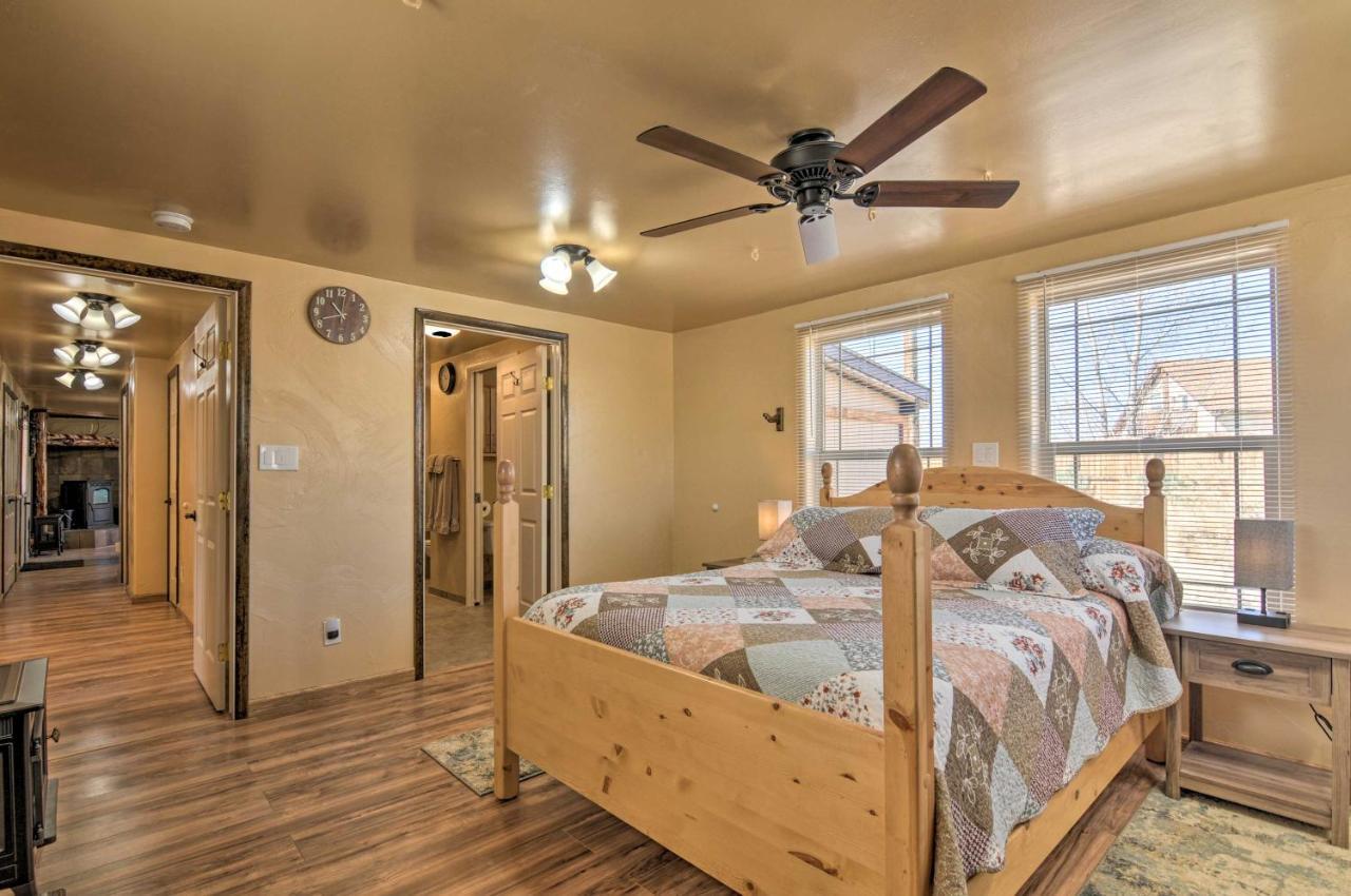 Cozy Home With Canyon Views 2 Mi To Grand Staircase Henrieville Exteriör bild