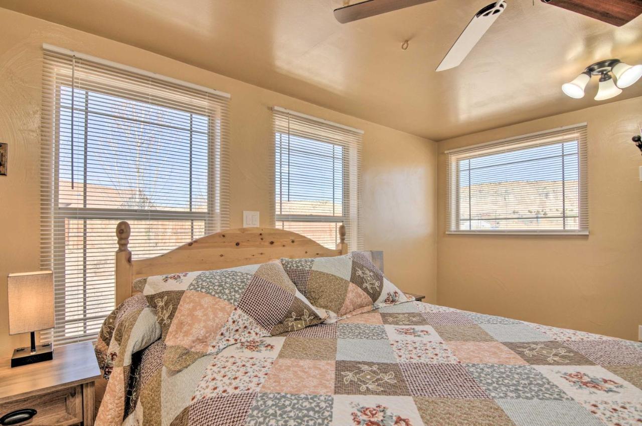 Cozy Home With Canyon Views 2 Mi To Grand Staircase Henrieville Exteriör bild