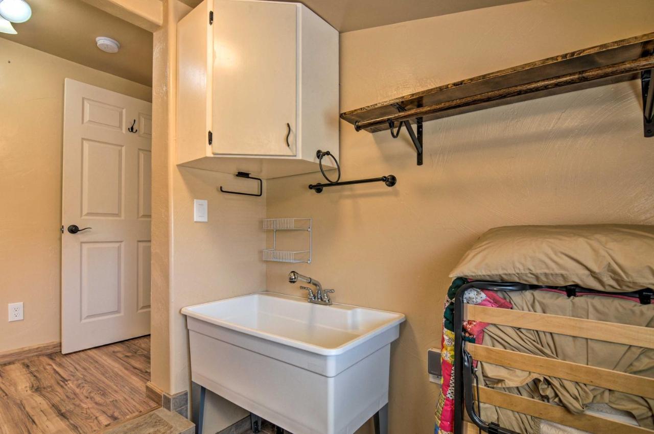 Cozy Home With Canyon Views 2 Mi To Grand Staircase Henrieville Exteriör bild